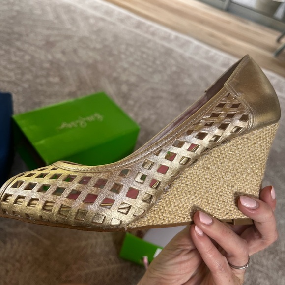 Lilly Pulitzer Gold Wedges - Picture 5 of 13